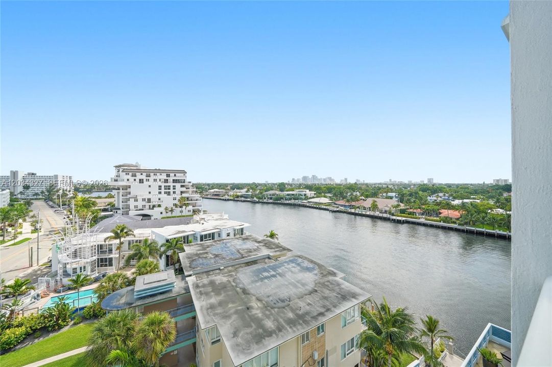For Sale: $1,390,000 (3 beds, 2 baths, 1733 Square Feet)