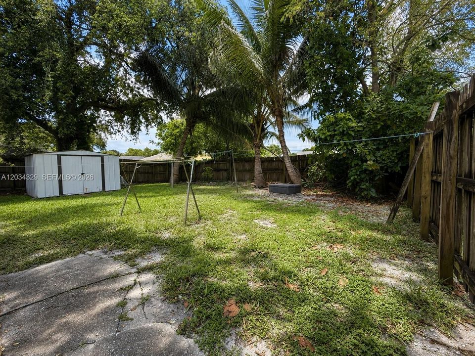 En Venta: $450,000 (4 camas, 2 baños, 1386 Pies cuadrados)