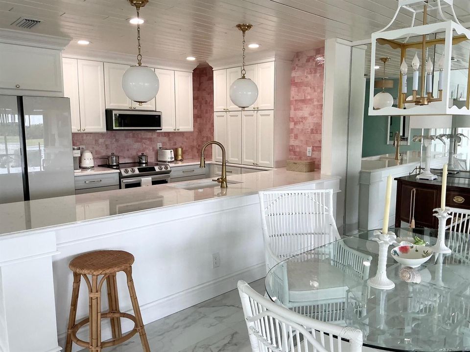 Open kitchen dining