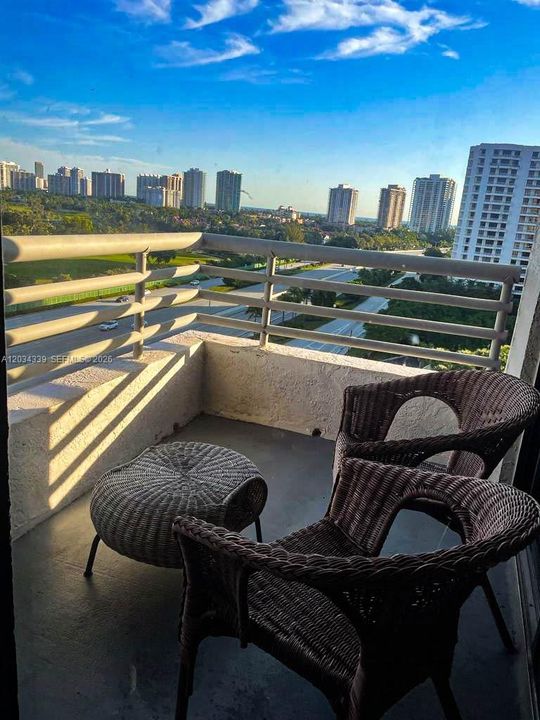 For Rent: $2,950 (3 beds, 2 baths, 1271 Square Feet)