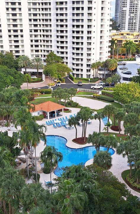 For Rent: $2,950 (3 beds, 2 baths, 1271 Square Feet)