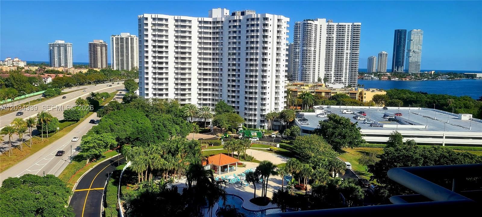 For Rent: $2,950 (3 beds, 2 baths, 1271 Square Feet)