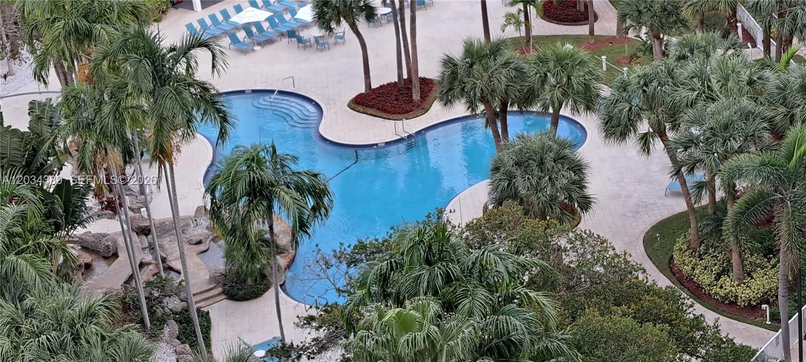 For Rent: $2,950 (3 beds, 2 baths, 1271 Square Feet)