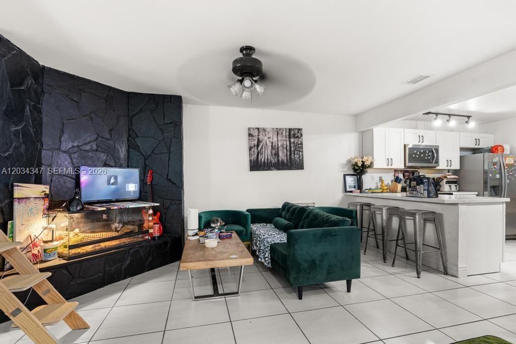 For Sale: $435,000 (3 beds, 2 baths, 2188 Square Feet)