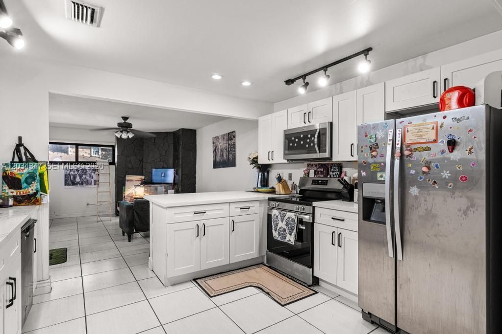 For Sale: $435,000 (3 beds, 2 baths, 2188 Square Feet)
