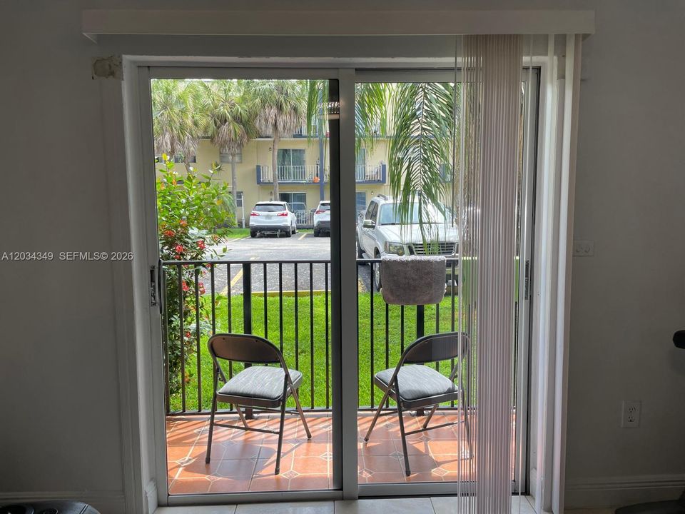 For Rent: $1,750 (1 beds, 1 baths, 550 Square Feet)