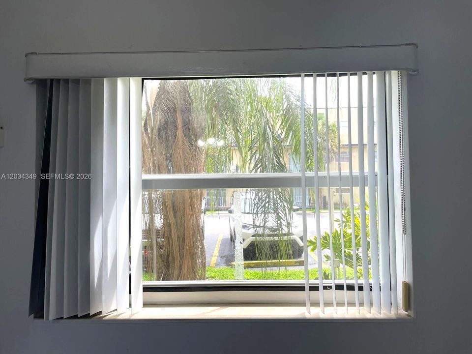 For Rent: $1,750 (1 beds, 1 baths, 550 Square Feet)