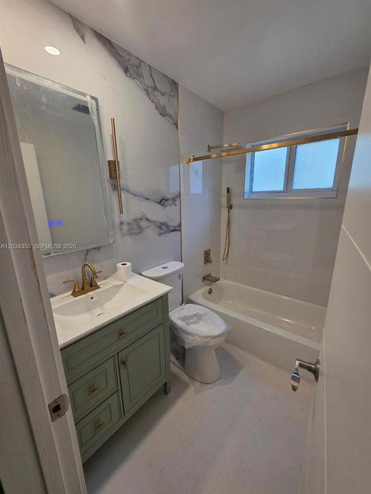 For Sale: $389,900 (2 beds, 1 baths, 1078 Square Feet)