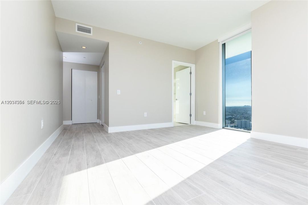 Active With Contract: $4,950 (2 beds, 2 baths, 1141 Square Feet)