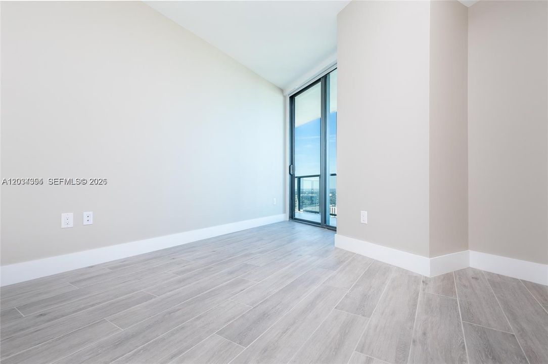 Active With Contract: $4,950 (2 beds, 2 baths, 1141 Square Feet)