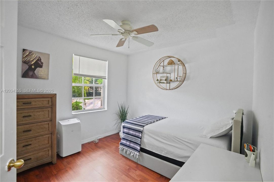 For Sale: $440,000 (4 beds, 2 baths, 1568 Square Feet)