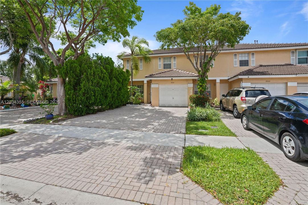 For Sale: $440,000 (4 beds, 2 baths, 1568 Square Feet)