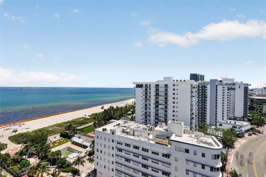 For Rent: $5,000 (2 beds, 2 baths, 1005 Square Feet)