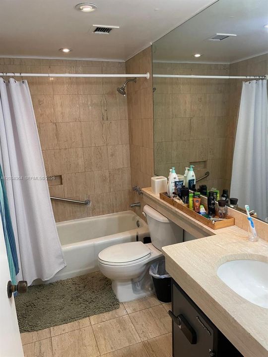 For Rent: $1,950 (0 beds, 1 baths, 420 Square Feet)