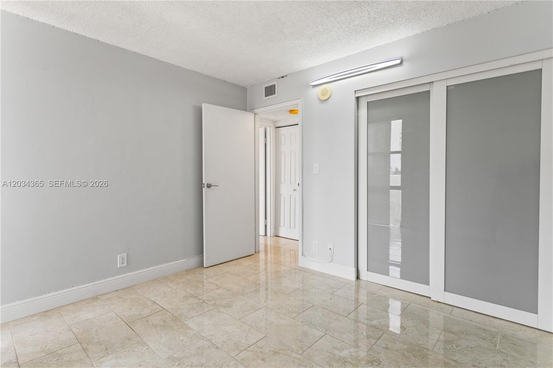 В аренду: $3,150 (2 спален, 2 ванн, 894 Квадратных фут)