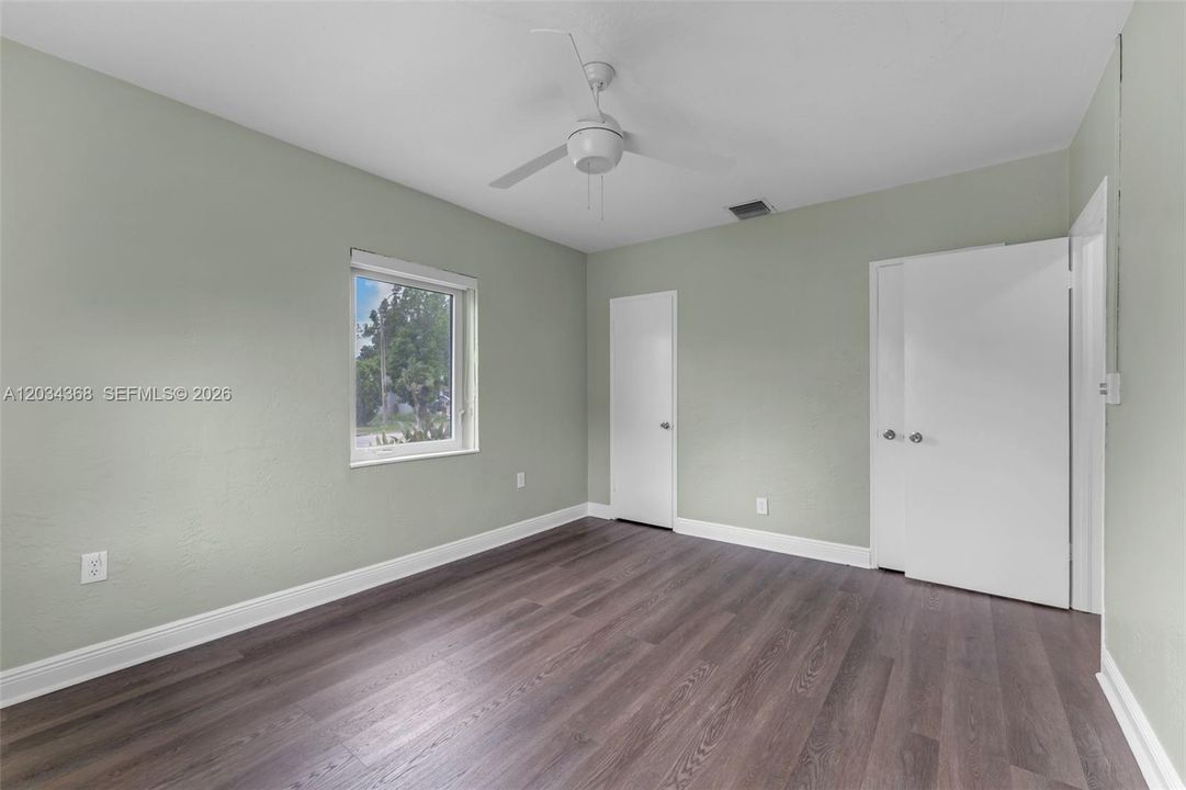 For Sale: $510,000 (2 beds, 1 baths, 873 Square Feet)