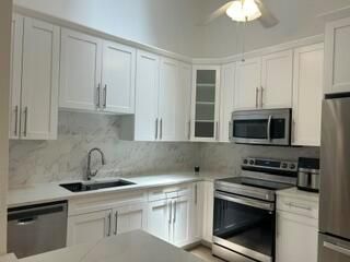 Aya kitchen