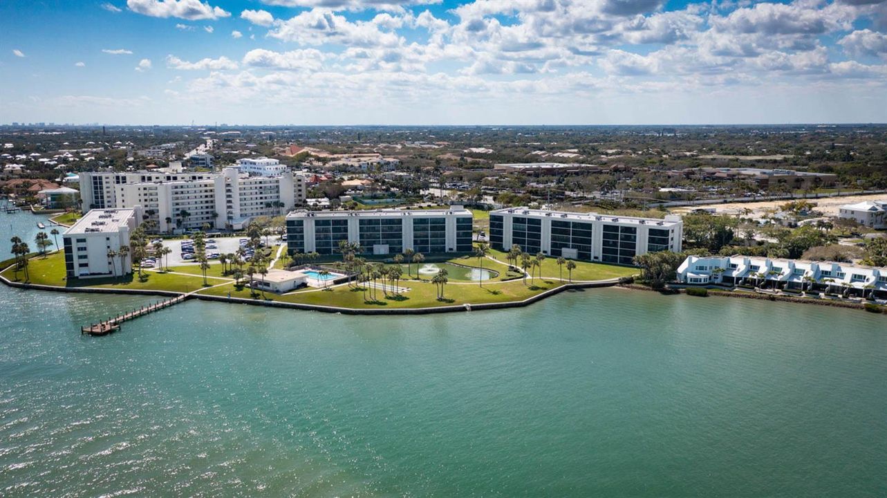 300 Intracoastal Pl Apt 403-32
