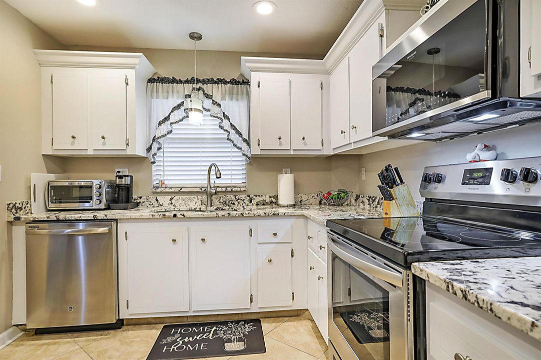 300 Intracoastal Pl Apt 403-19