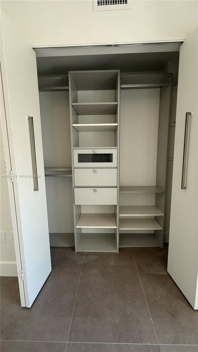 For Rent: $4,450 (2 beds, 2 baths, 1175 Square Feet)