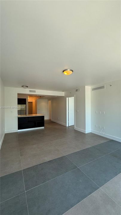 For Rent: $4,450 (2 beds, 2 baths, 1175 Square Feet)