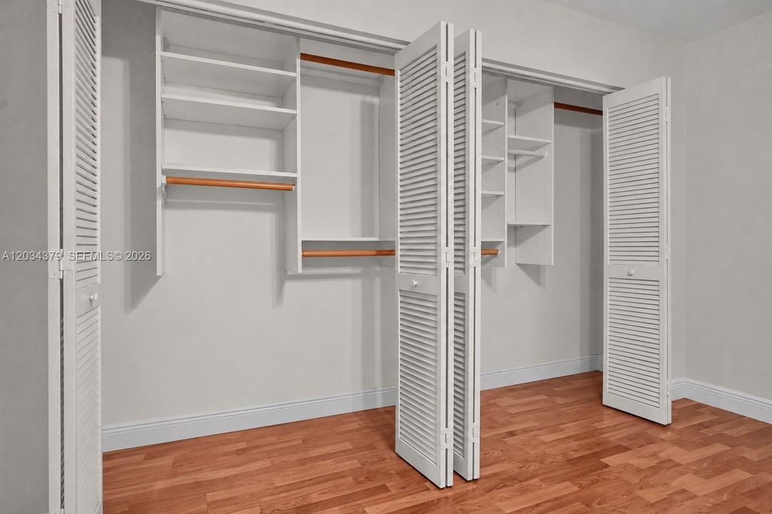 For Sale: $459,500 (3 beds, 2 baths, 1225 Square Feet)