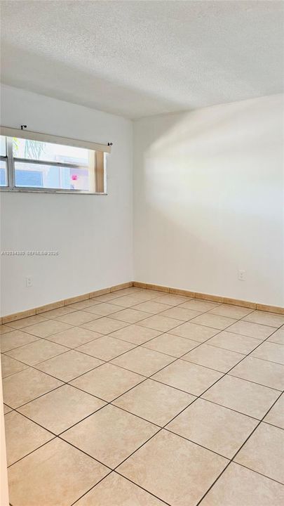 For Rent: $2,200 (2 beds, 2 baths, 1000 Square Feet)