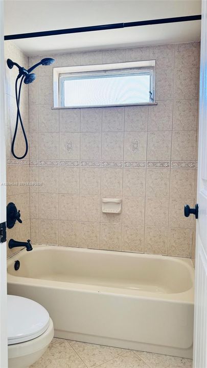 For Rent: $2,200 (2 beds, 2 baths, 1000 Square Feet)