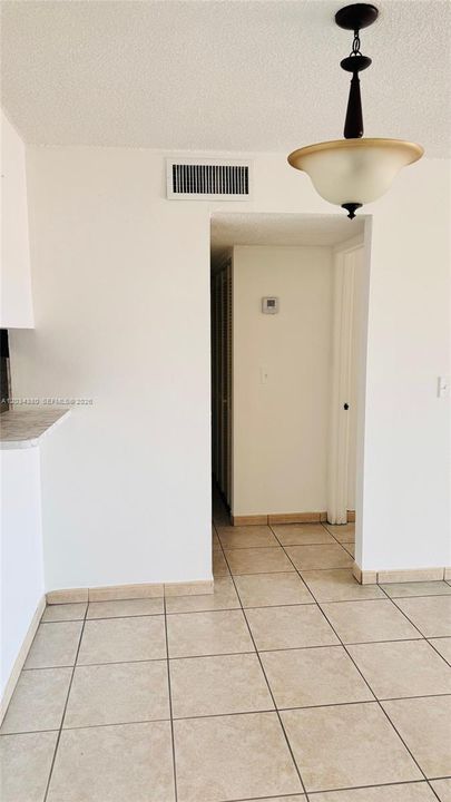 For Rent: $2,200 (2 beds, 2 baths, 1000 Square Feet)