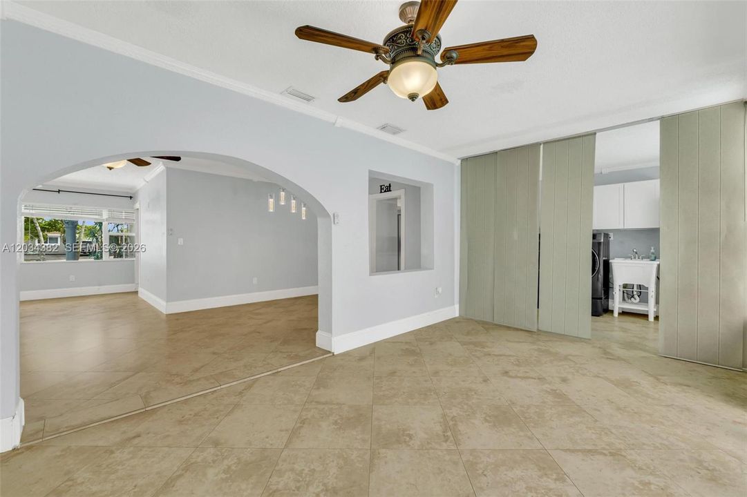 For Rent: $3,900 (4 beds, 2 baths, 1586 Square Feet)