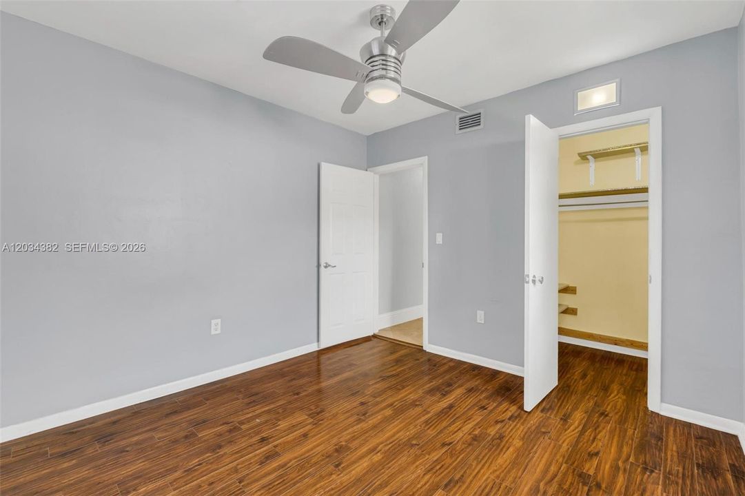 For Rent: $3,900 (4 beds, 2 baths, 1586 Square Feet)