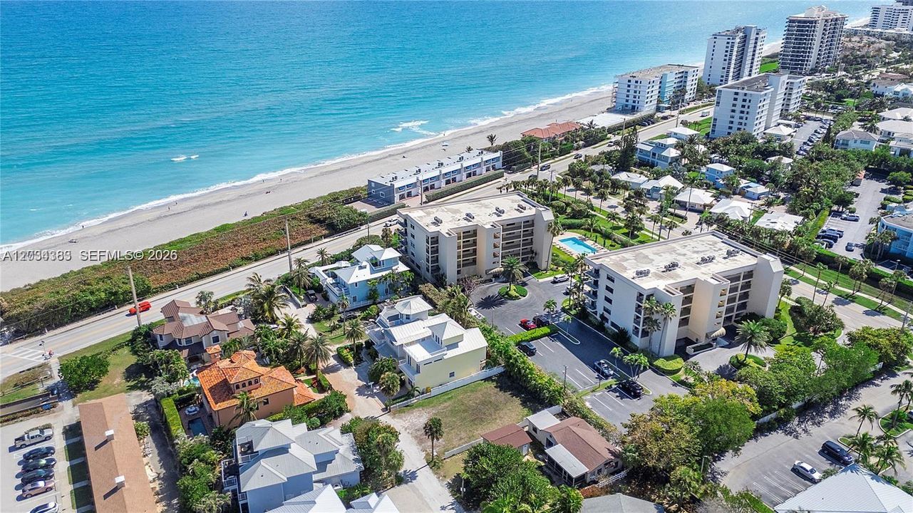 For Sale: $1,425,000 (0.13 acres)