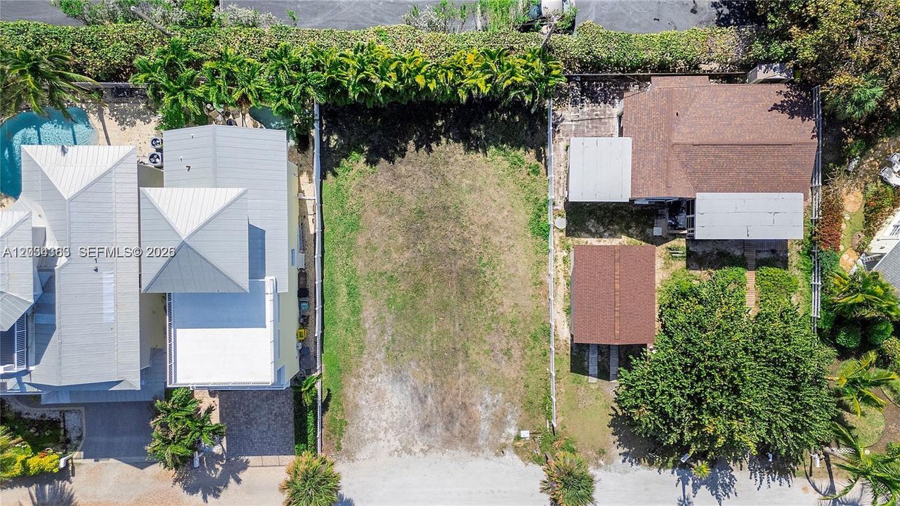 For Sale: $1,425,000 (0.13 acres)