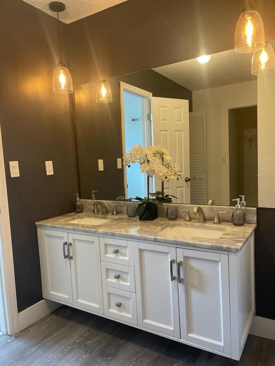 Main Vanity