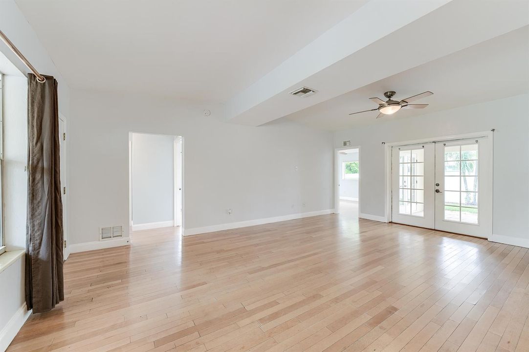 1443 Ricardo Ave Interior MLS Res-23