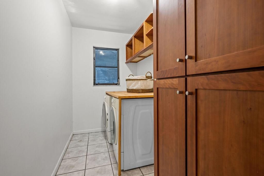 Spacious laundry