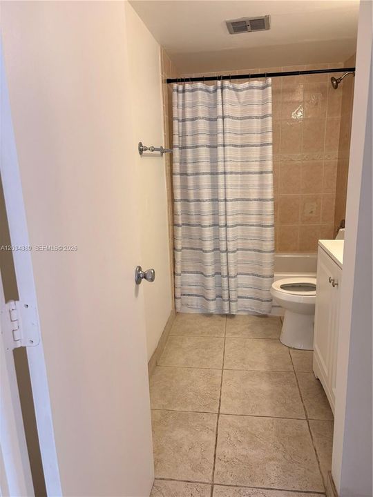 For Rent: $1,575 (1 beds, 1 baths, 783 Square Feet)