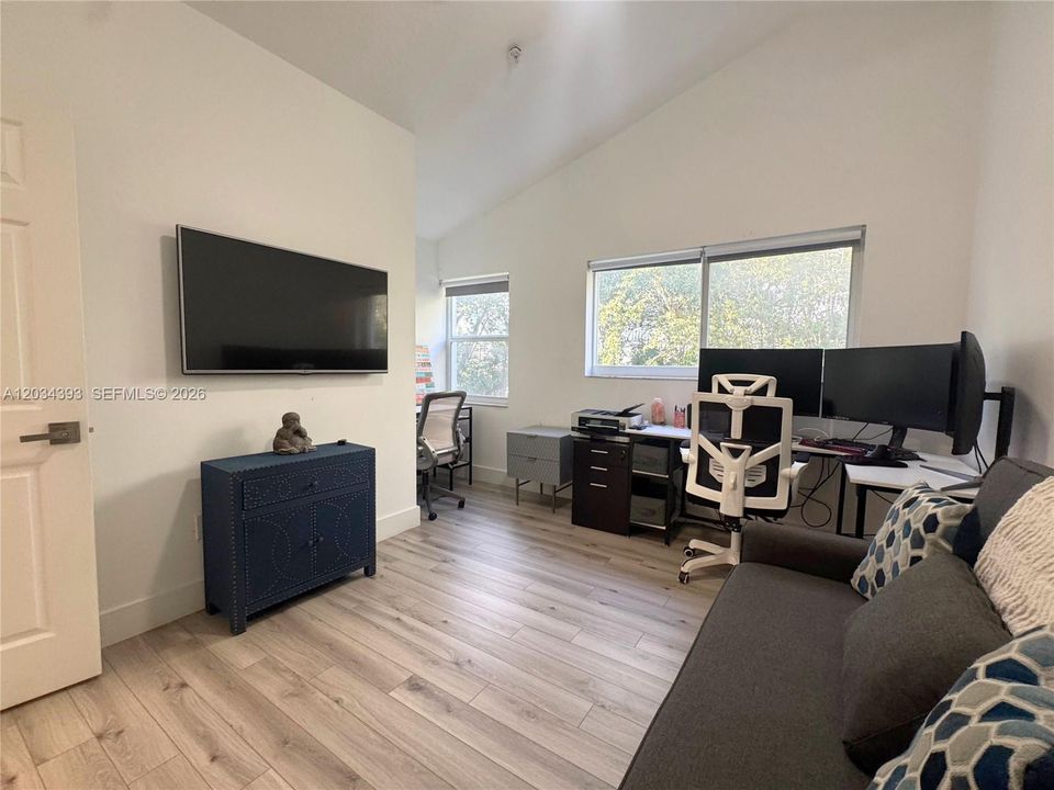 В аренду: $3,500 (2 спален, 2 ванн, 1345 Квадратных фут)
