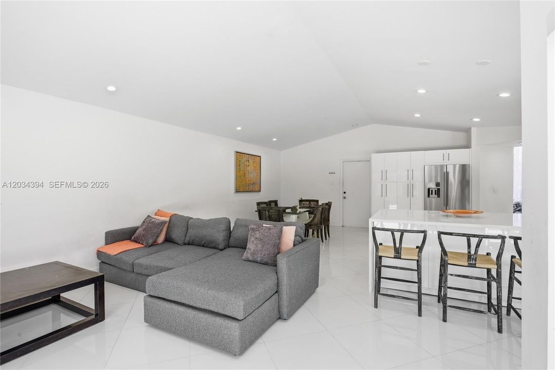 For Sale: $939,900 (4 beds, 3 baths, 2322 Square Feet)