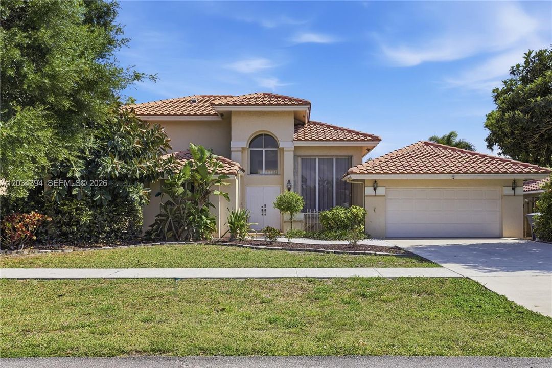 For Sale: $939,900 (4 beds, 3 baths, 2322 Square Feet)