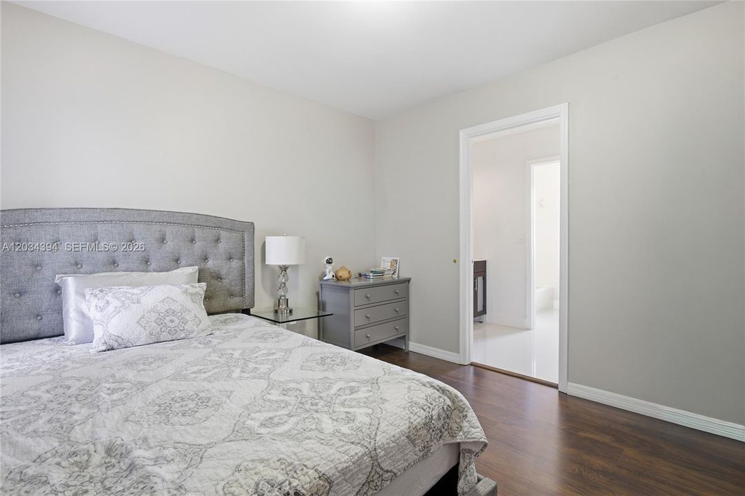 For Sale: $939,900 (4 beds, 3 baths, 2322 Square Feet)