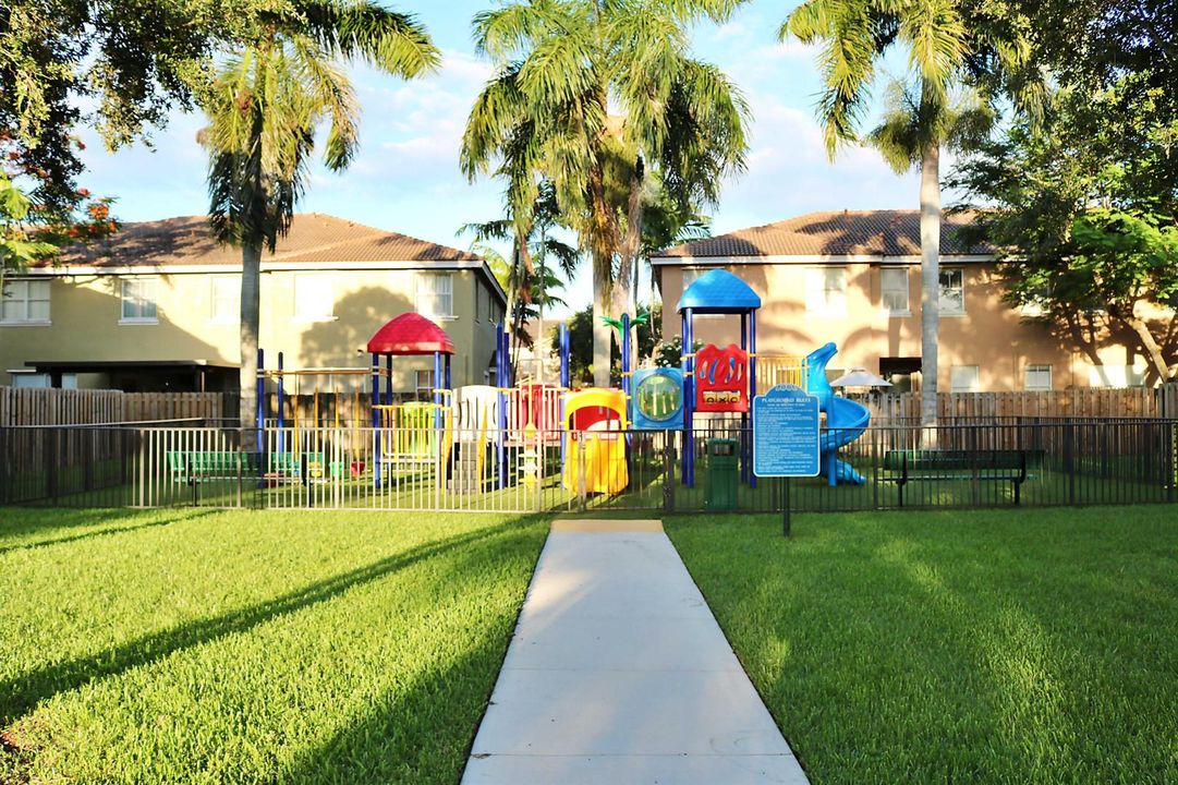 Mini Playground 1
