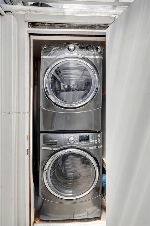 待售: $439,000 (3 贝兹, 2 浴室, 1240 平方英尺)