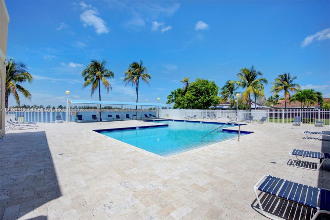 待售: $439,000 (3 贝兹, 2 浴室, 1240 平方英尺)
