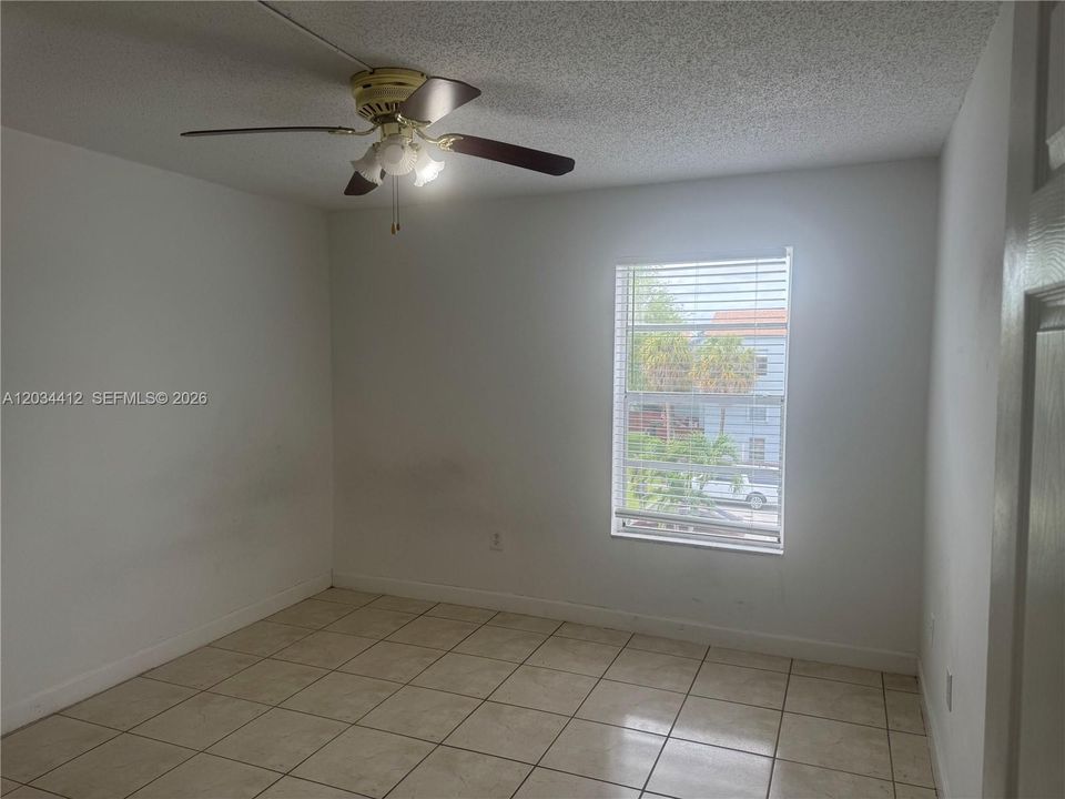 For Rent: $2,175 (2 beds, 2 baths, 904 Square Feet)