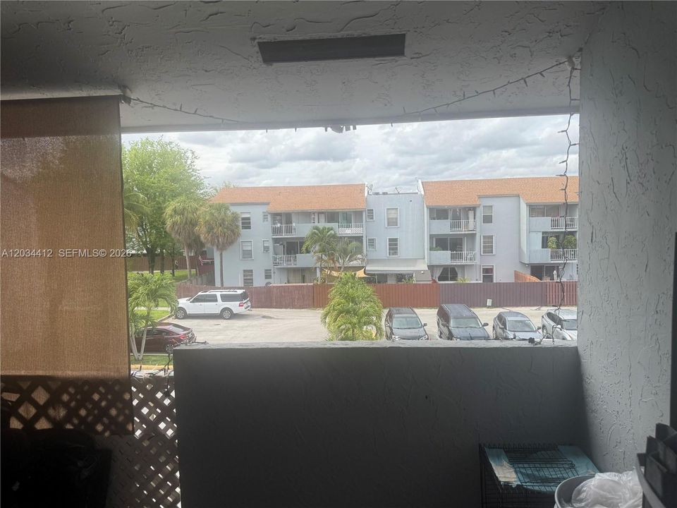 For Rent: $2,175 (2 beds, 2 baths, 904 Square Feet)
