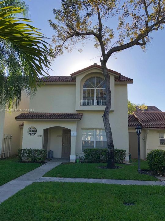 For Rent: $1,875 (1 beds, 1 baths, 610 Square Feet)