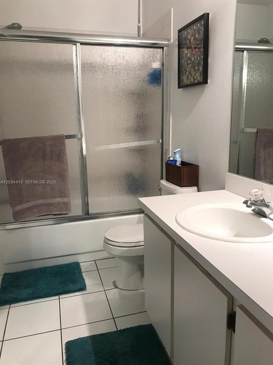 For Rent: $1,875 (1 beds, 1 baths, 610 Square Feet)