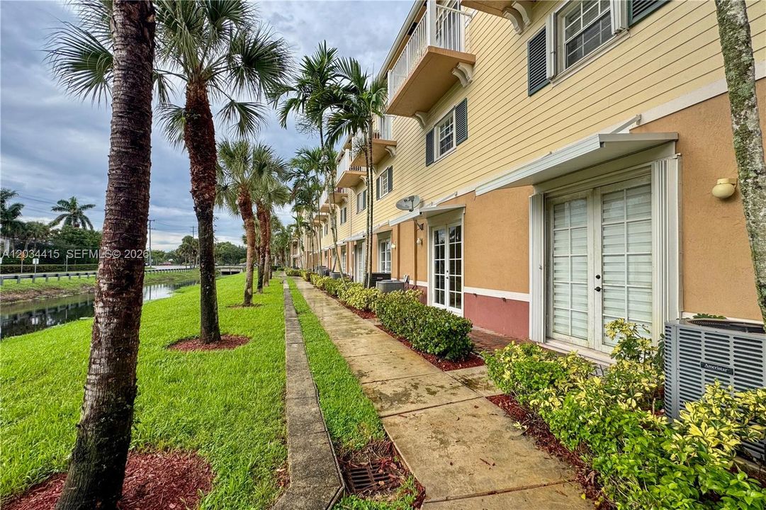 For Sale: $519,000 (3 beds, 2 baths, 1837 Square Feet)
