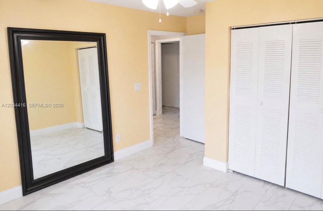 For Sale: $415,000 (3 beds, 2 baths, 870 Square Feet)